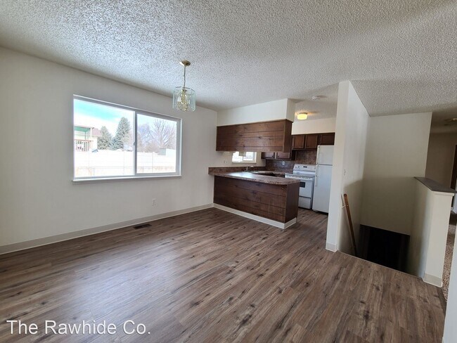 Foto del edificio - 5 br, 3 bath House - 6720 Sullivan Avenue