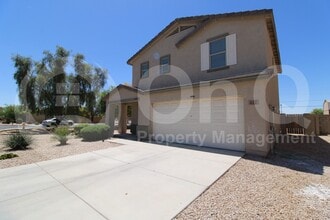 Building Photo - 822 N Navajo Ln