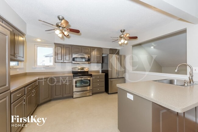 Foto del edificio - 407 Kimberly Dr