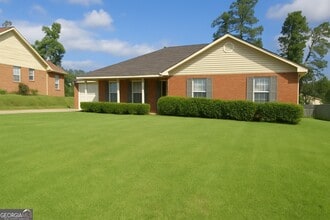 Building Photo - 4365 White Pines Ct