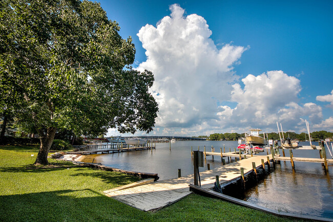 Building Photo - 53 Yacht Club Dr