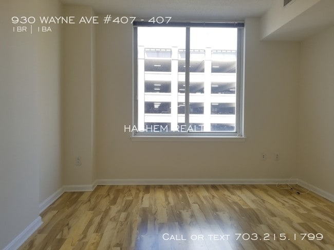 Building Photo - 930 Wayne Ave