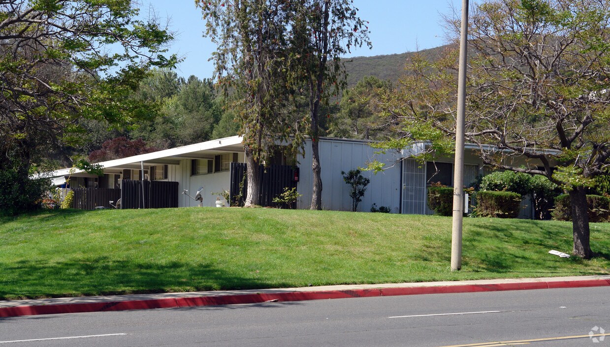 Foto principal - Penasquitos Village Apartments