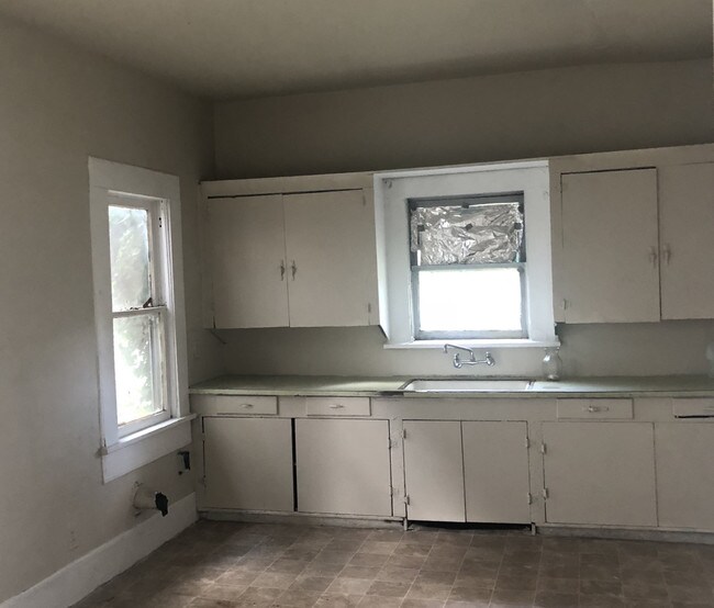 Foto del edificio - 2806 West Caperton Street, 71109