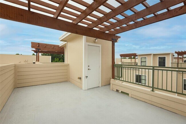 Foto del edificio - 1207 Beaconsfield Lane