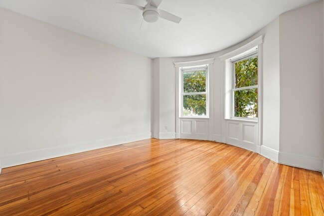Building Photo - 114 Shippen St