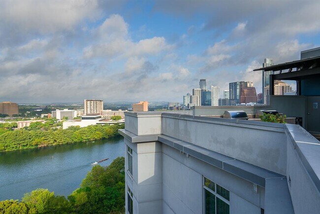 Foto del edificio - 54 Rainey St