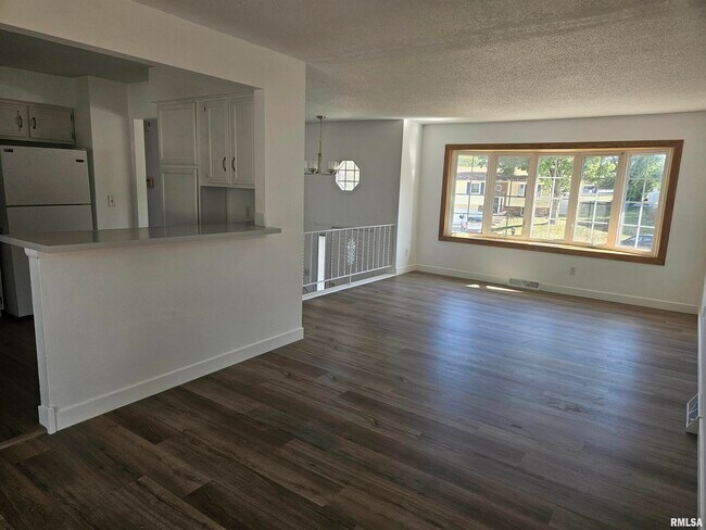 Foto del edificio - 2530 Saint John Ct