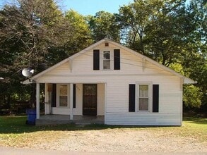 Building Photo - 223 Sunset Ave