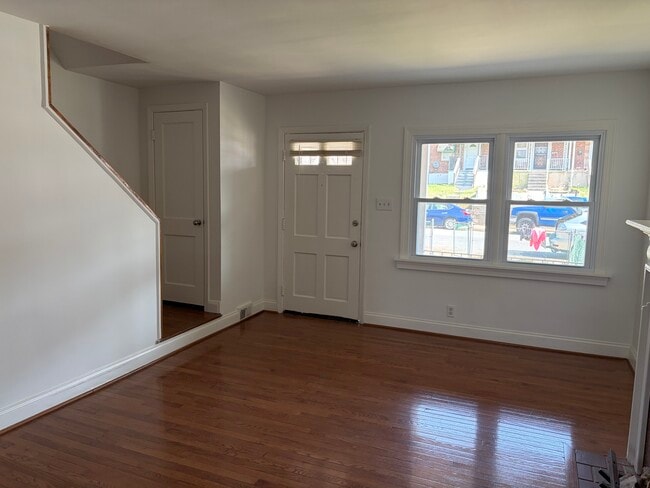 Building Photo - 546 47th St
