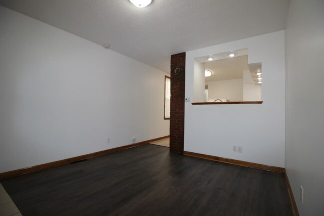Building Photo - 939 Prospect St