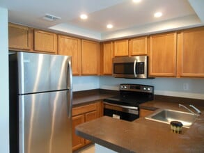 Building Photo - 728 Executive Center Dr