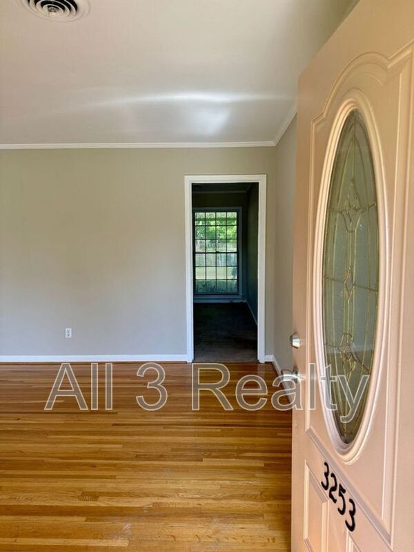 Foto del edificio - 3253 Windwood Dr