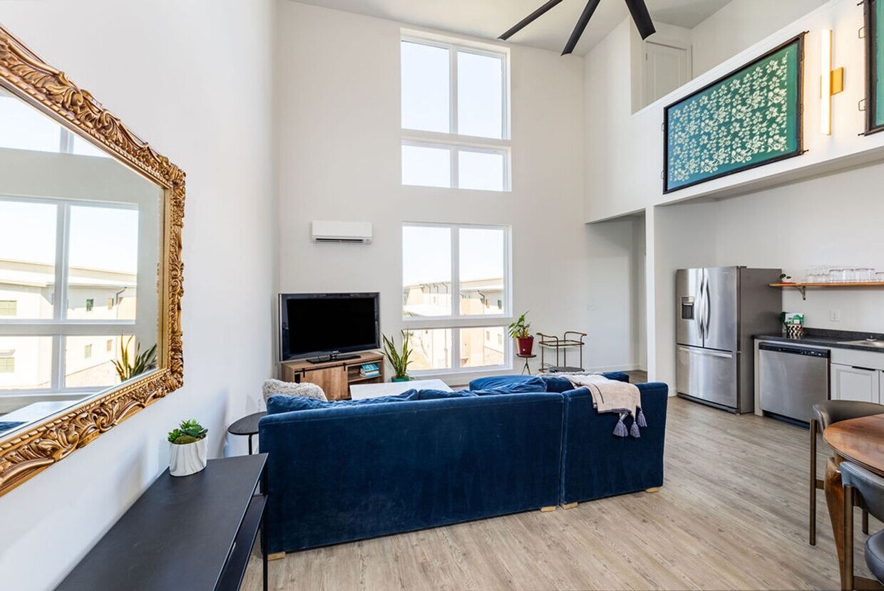 Primary Photo - 2 Story Penthouse furnished at The Madison