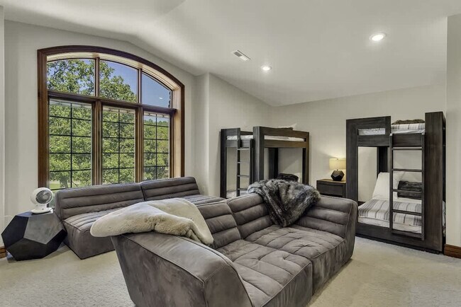 Foto del edificio - 1774 State Hwy UU