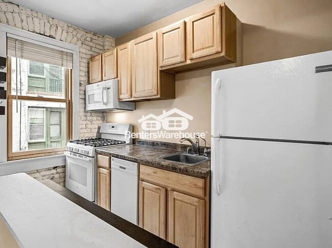 Building Photo - 2218 Nicollet Ave