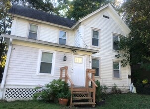 Building Photo - 14 Reynolds Ave