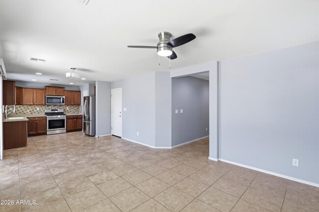 Building Photo - 1717 W Buckhorn Trail
