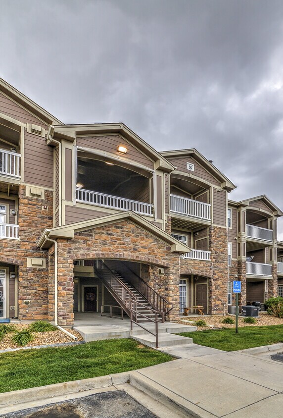 7440 S Blackhawk St Unit 5102, Englewood, CO 80112 Apartments in