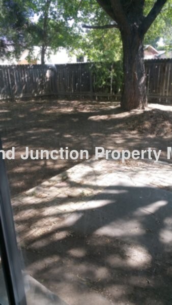 Building Photo - 684 1/2 W Moorland Cir