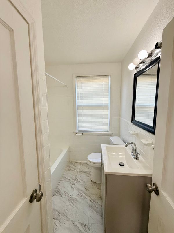 Foto del edificio - 802 Wicklow Rd