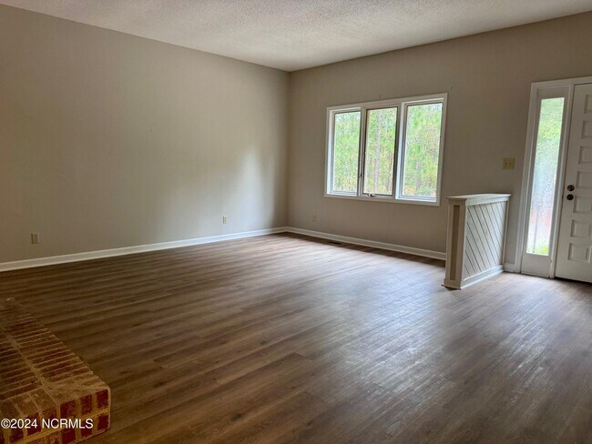 Foto del edificio - 101 Sandham Ct