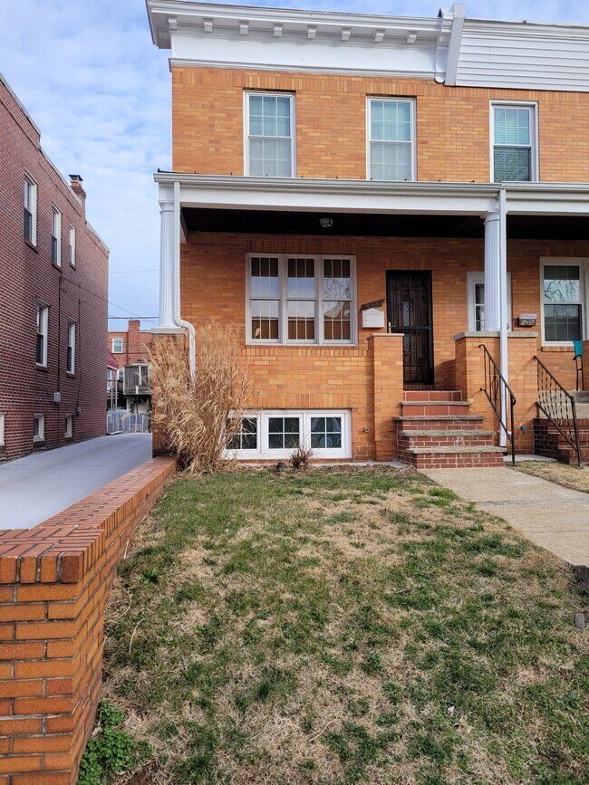 333 Folcroft St, Baltimore, MD 21224 Townhome Rentals in Baltimore MD