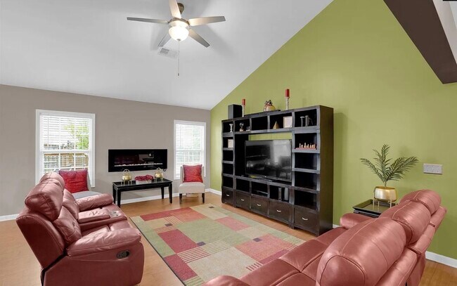 Foto del edificio - 946 Farnsworth Dr