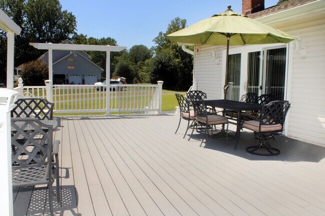 Foto del edificio - 8843 Stratford Ct