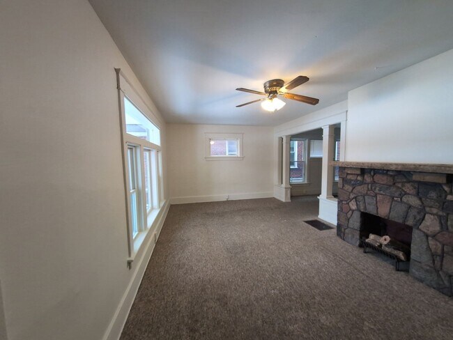 Foto del edificio - 736 E 26th St