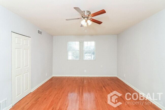 Foto del edificio - 210 Kirkwood Rd NE