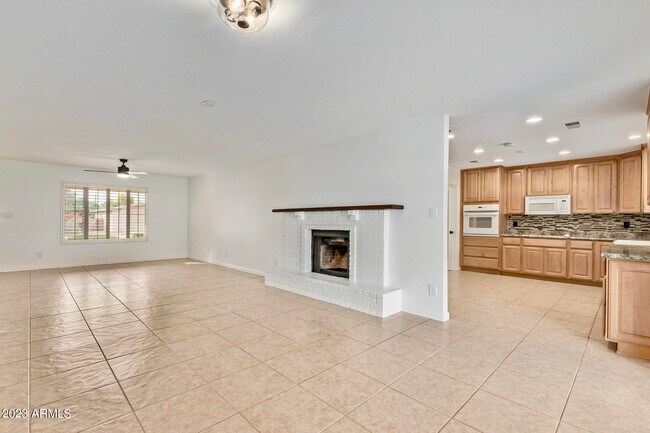 Foto del edificio - 2122 E Palmcroft Dr