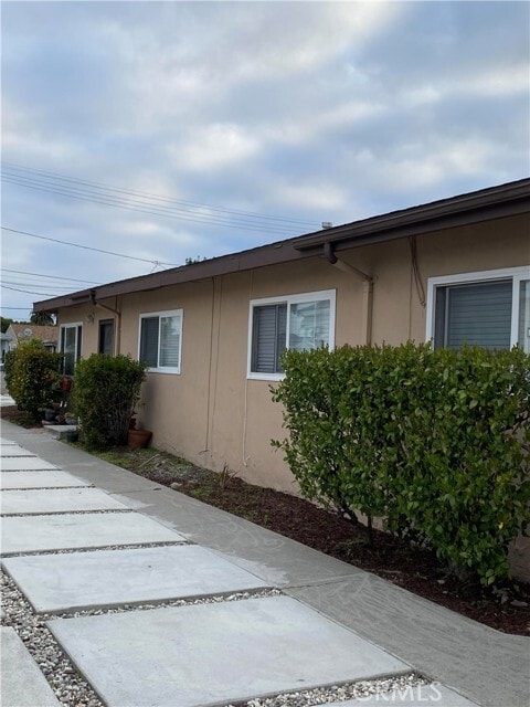 Foto del edificio - 1440 W 220th St