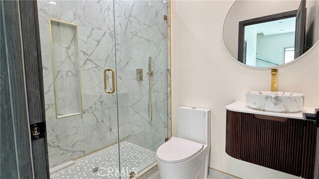 Building Photo - 16015 Acre St