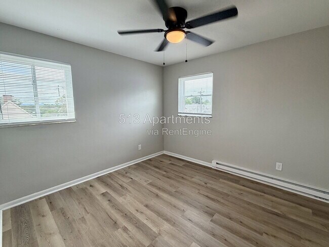 Foto del edificio - 5146 Carthage Ave