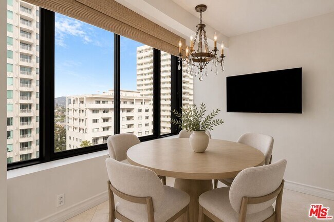Building Photo - 10724 Wilshire Blvd