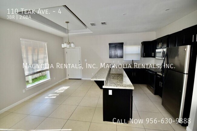 Building Photo - 110 Teak Dr