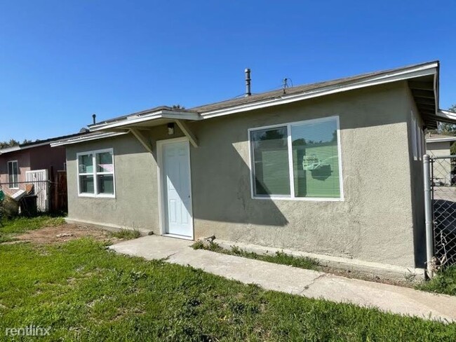 Foto del edificio - 2 br, 1 bath House - 7771 Philbin Ave