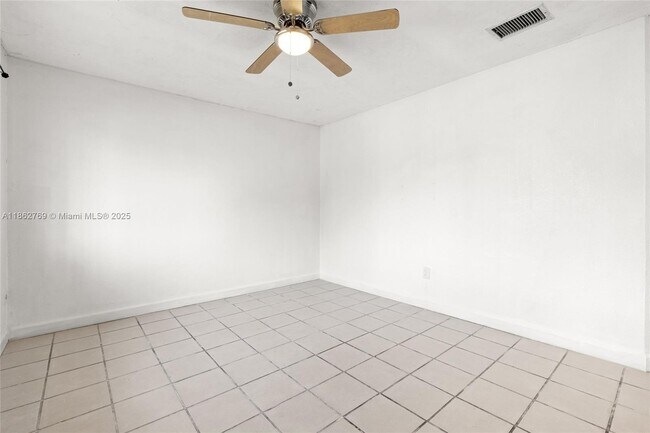 Foto del edificio - 28214 SW 143rd Ct