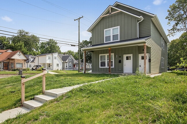 Foto del edificio - 3955 Rookwood Ave