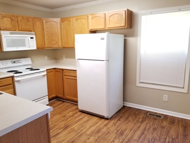 Foto del edificio - 10831 Woody Dr