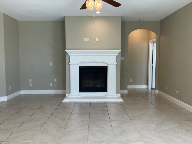 Foto del edificio - 541 Hunt Farms Rd