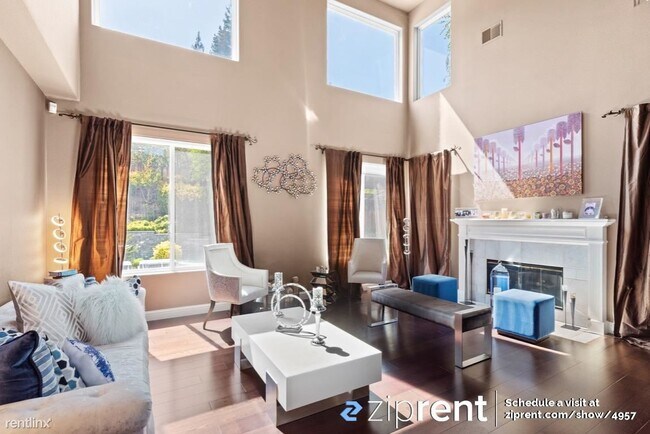 Foto del edificio - 5 br, 3.5 bath House - 8009 Regency Dr, Pl...