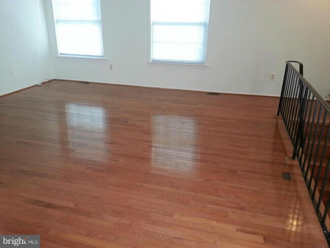 Foto del edificio - 3327 Chester Grove Rd