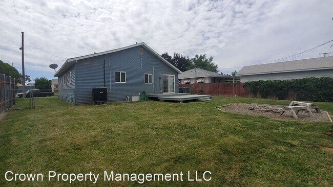 Foto del edificio - 3 br, 1 bath House - 1900 Thompson Street