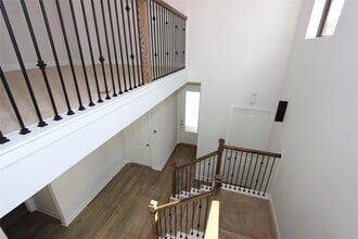 Building Photo - 1443 Park Path Dr