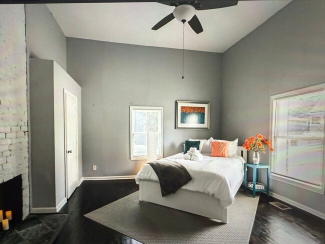 Building Photo - Charming 4BR House in Atlanta