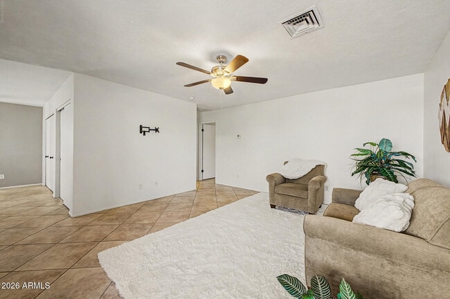 Foto del edificio - 20420 N 6th Dr