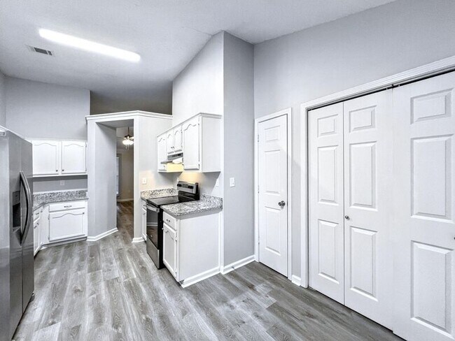 Building Photo - 7611 Lilly Dr