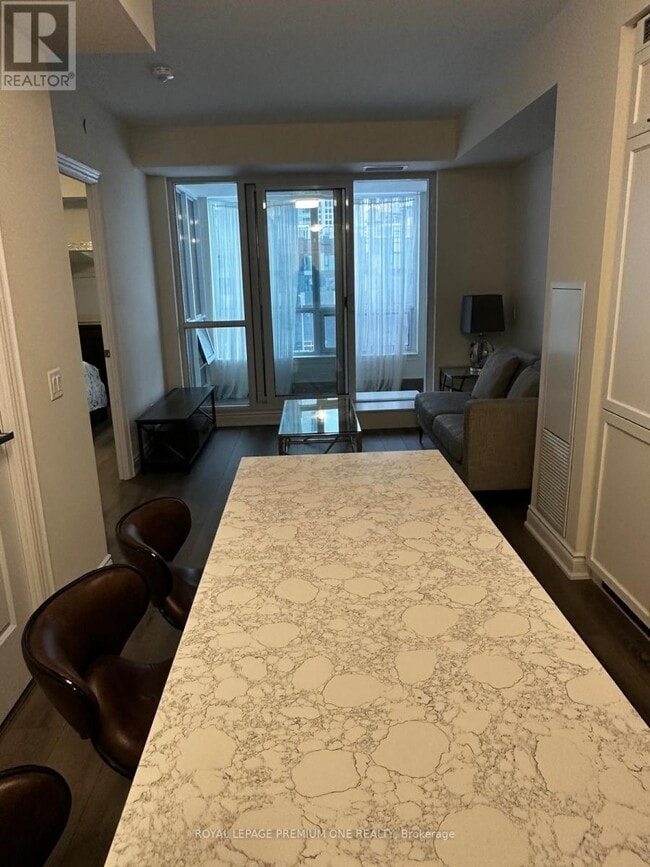 Building Photo - 9085 Jane St